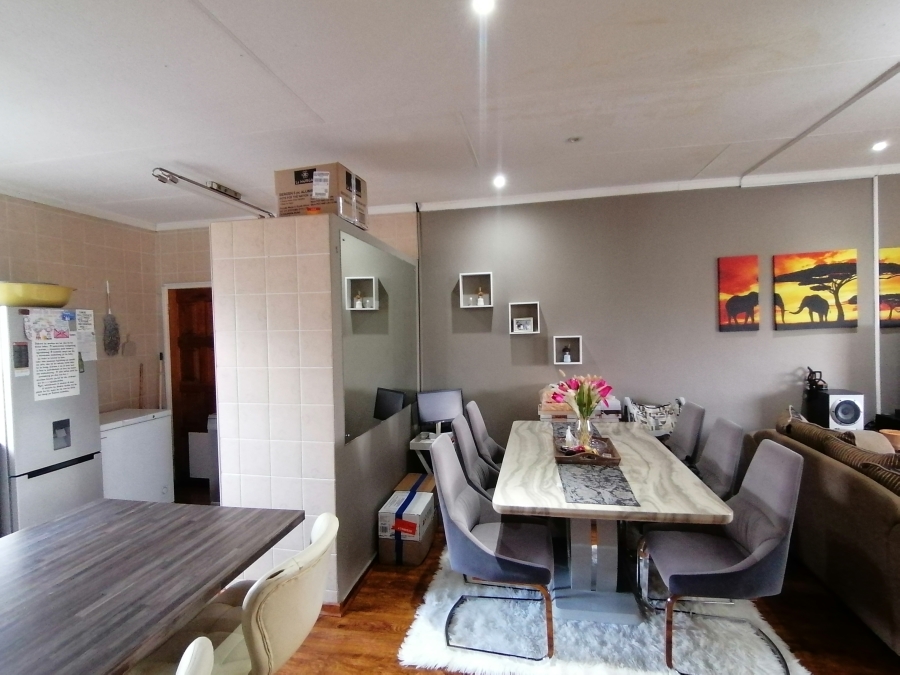 2 Bedroom Property for Sale in Meiringspark Ext 4 North West